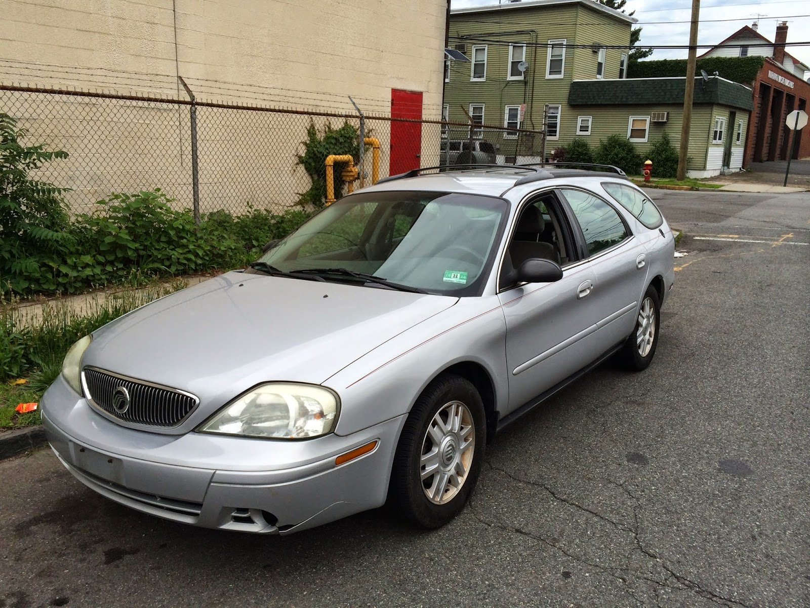 Photo of Sunshine Auto Sales in Paterson City, New Jersey, United States - 9 Picture of Point of interest, Establishment, Car dealer, Store