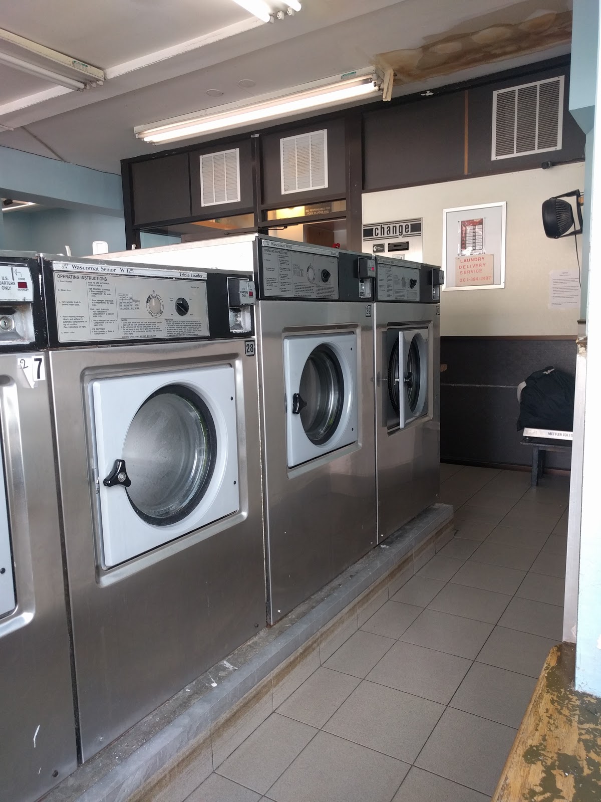 Photo of Master Laundromat in West New York City, New Jersey, United States - 1 Picture of Point of interest, Establishment, Laundry