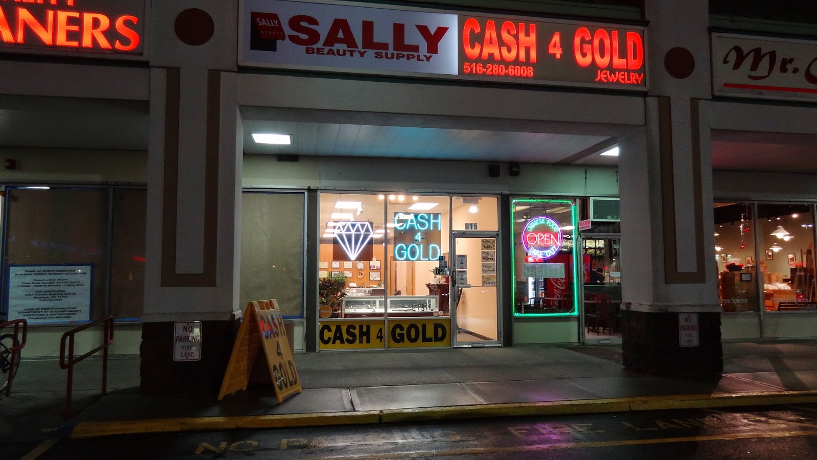 Photo of Cash 4 Gold Jewelry in Carle Place City, New York, United States - 3 Picture of Point of interest, Establishment, Store, Jewelry store