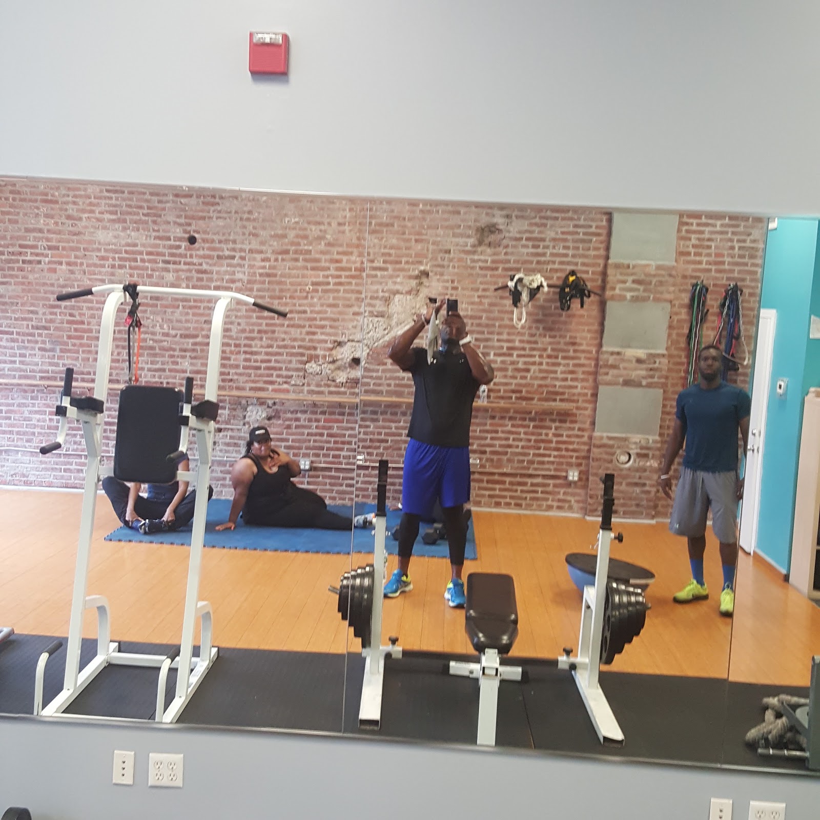 Photo of Four Fitness Jersey City in Jersey City, New Jersey, United States - 4 Picture of Point of interest, Establishment, Health, Gym