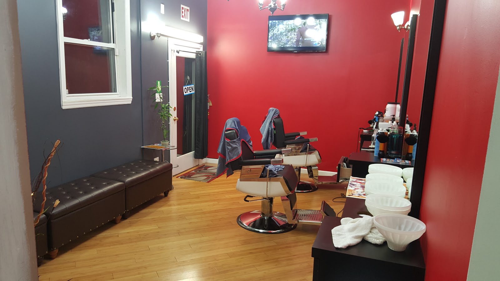 Photo of Tupac Barbershop in Bronx City, New York, United States - 4 Picture of Point of interest, Establishment, Health, Hair care