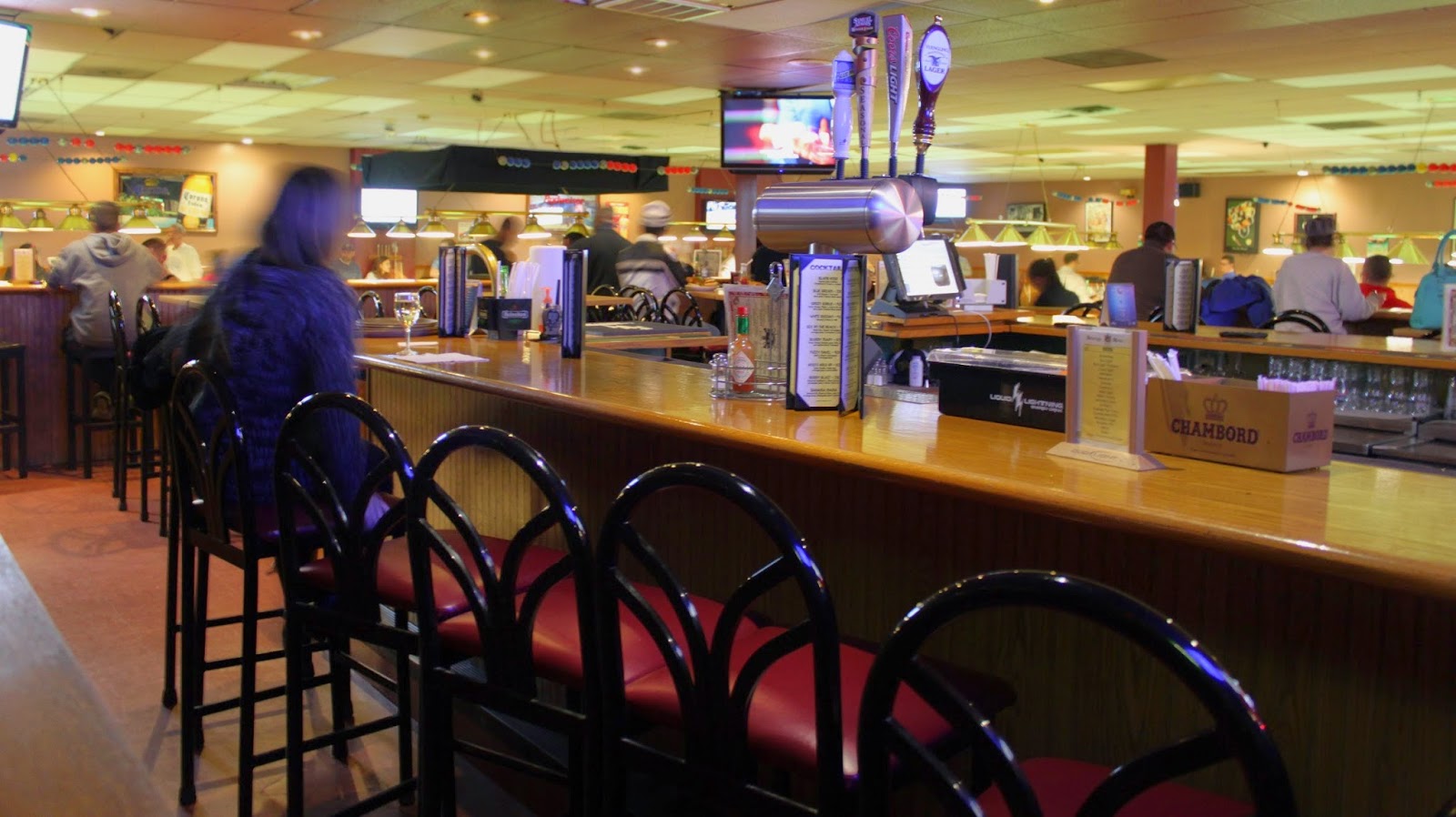 Photo of Castle Billiards Lounge in East Rutherford City, New Jersey, United States - 1 Picture of Restaurant, Food, Point of interest, Establishment, Bar