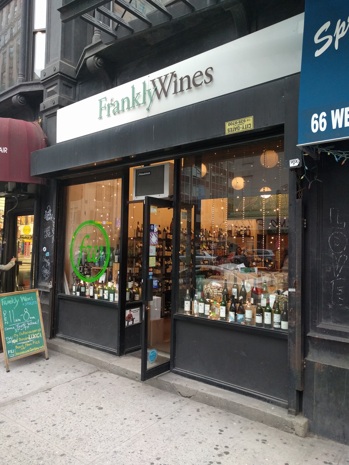 Photo of Frankly Wines in New York City, New York, United States - 4 Picture of Food, Point of interest, Establishment, Store, Liquor store