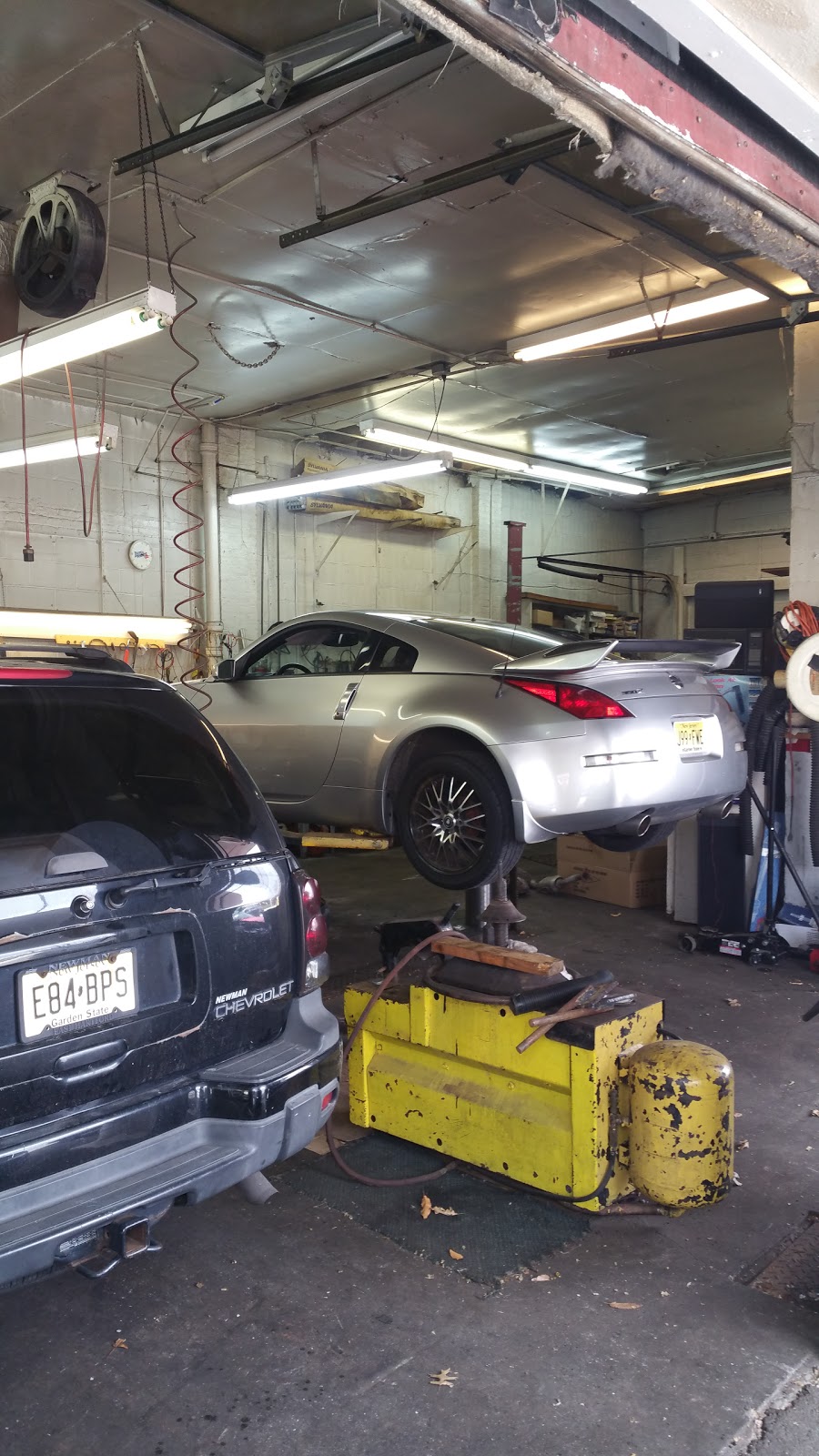 Photo of Benny's auto repair in Newark City, New Jersey, United States - 2 Picture of Point of interest, Establishment, Car repair