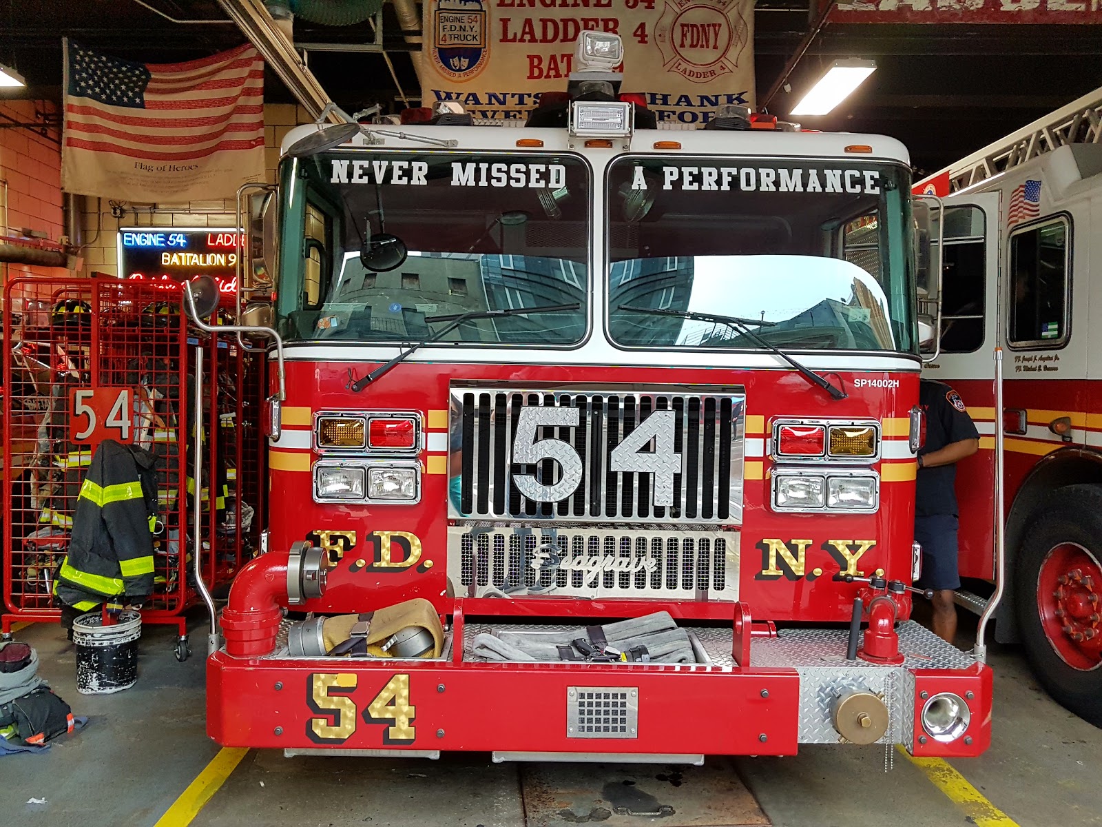 Photo of FDNY Engine 54/Ladder 4/Battalion 9 in New York City, New York, United States - 7 Picture of Point of interest, Establishment, Fire station