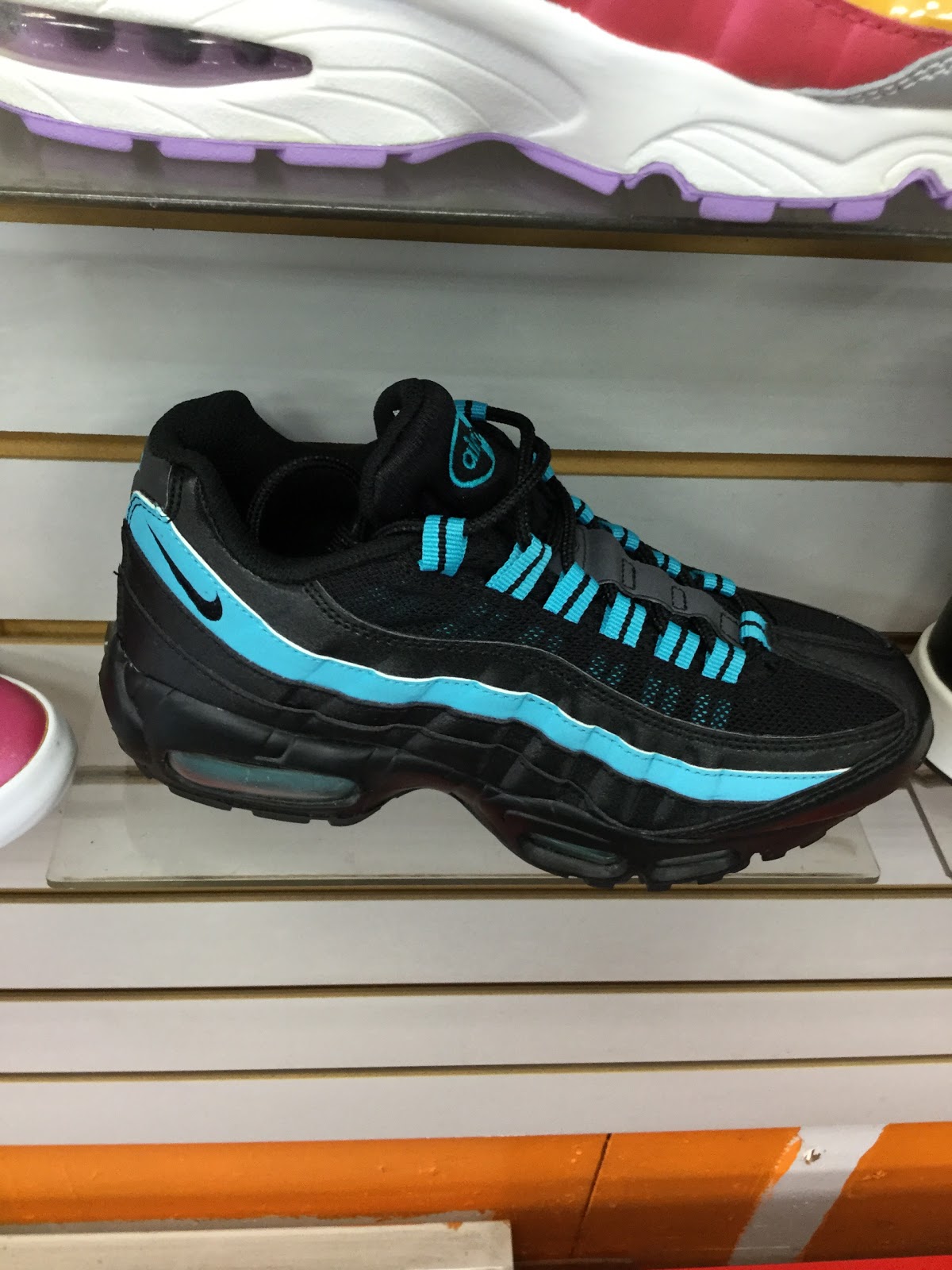 Photo of US Sneakers in West New York City, New Jersey, United States - 1 Picture of Point of interest, Establishment, Store, Jewelry store