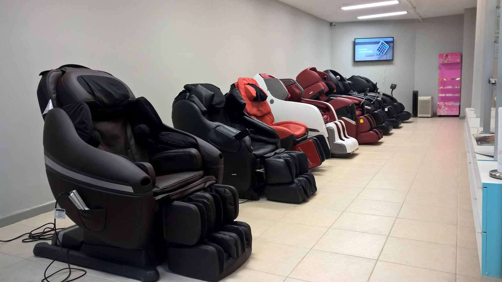 Photo of The Massage Chair in Elmhurst City, New York, United States - 3 Picture of Point of interest, Establishment, Store, Health, Home goods store, Furniture store
