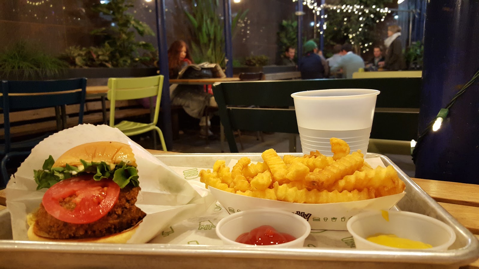 Photo of Shake Shack in New York City, New York, United States - 4 Picture of Restaurant, Food, Point of interest, Establishment, Store, Meal takeaway