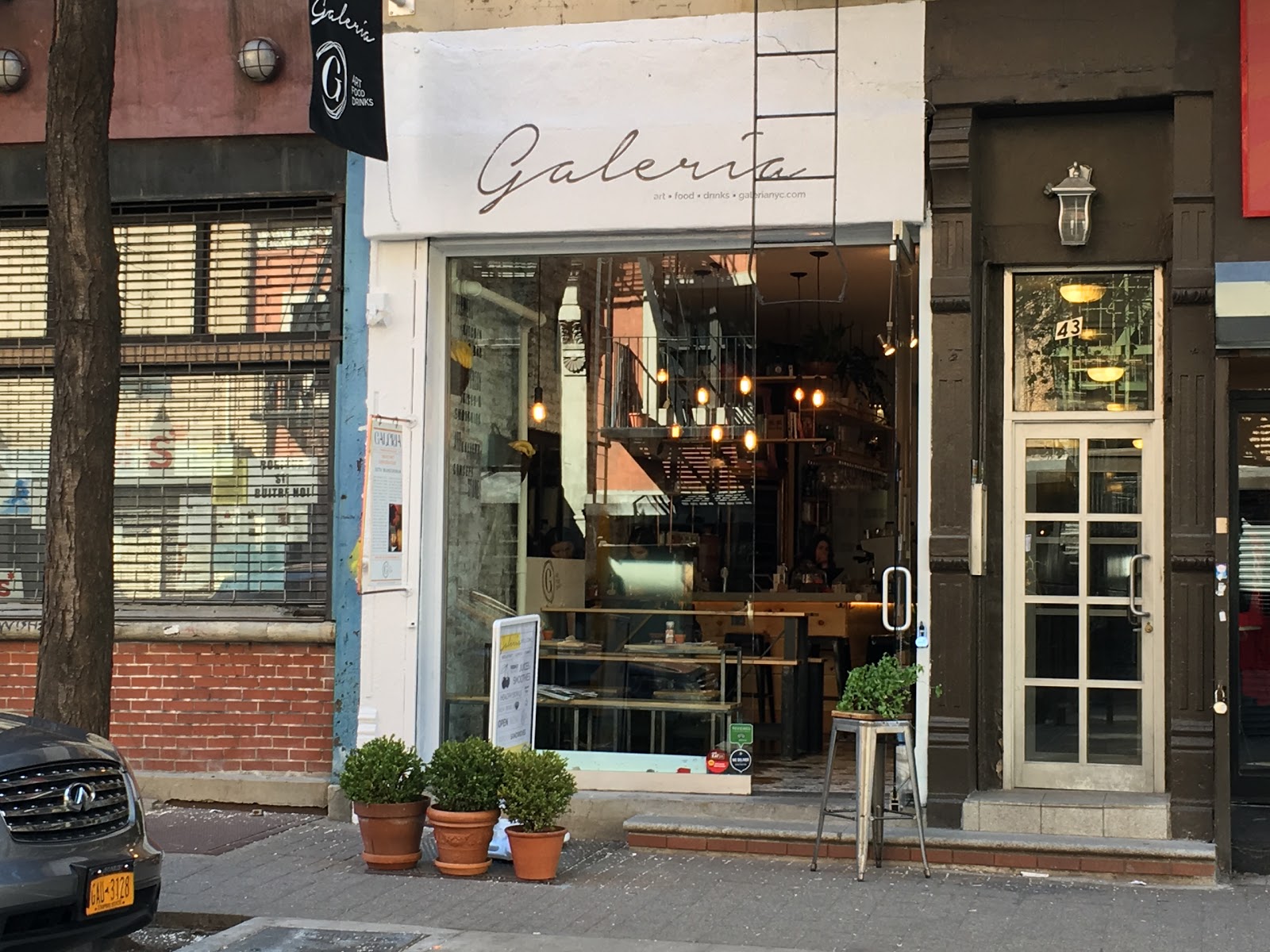 Photo of Galeria - Art, Food, Drinks in New York City, New York, United States - 3 Picture of Restaurant, Food, Point of interest, Establishment, Store, Health, Bar, Art gallery