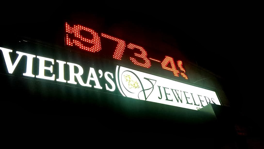 Photo of Vieira's Jewelers in Newark City, New Jersey, United States - 2 Picture of Point of interest, Establishment, Store, Jewelry store