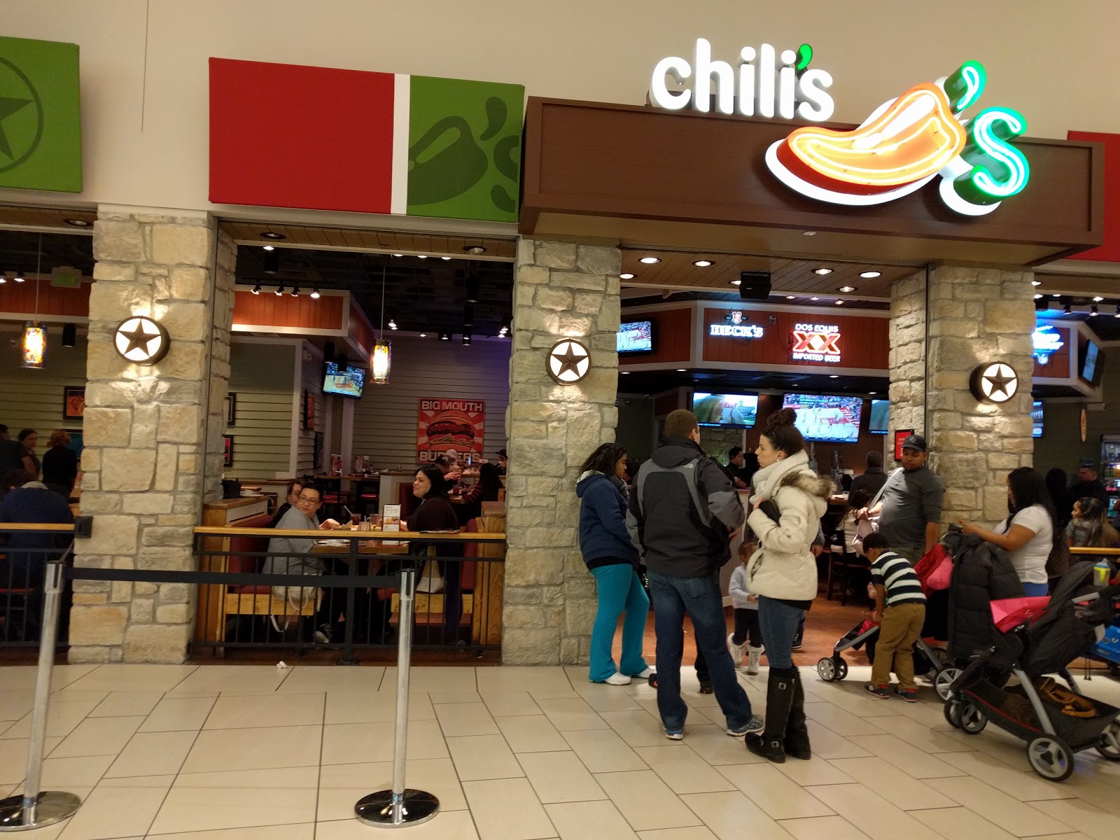 Photo of Chili's Grill & Bar in Elizabeth City, New Jersey, United States - 1 Picture of Restaurant, Food, Point of interest, Establishment, Meal delivery, Bar
