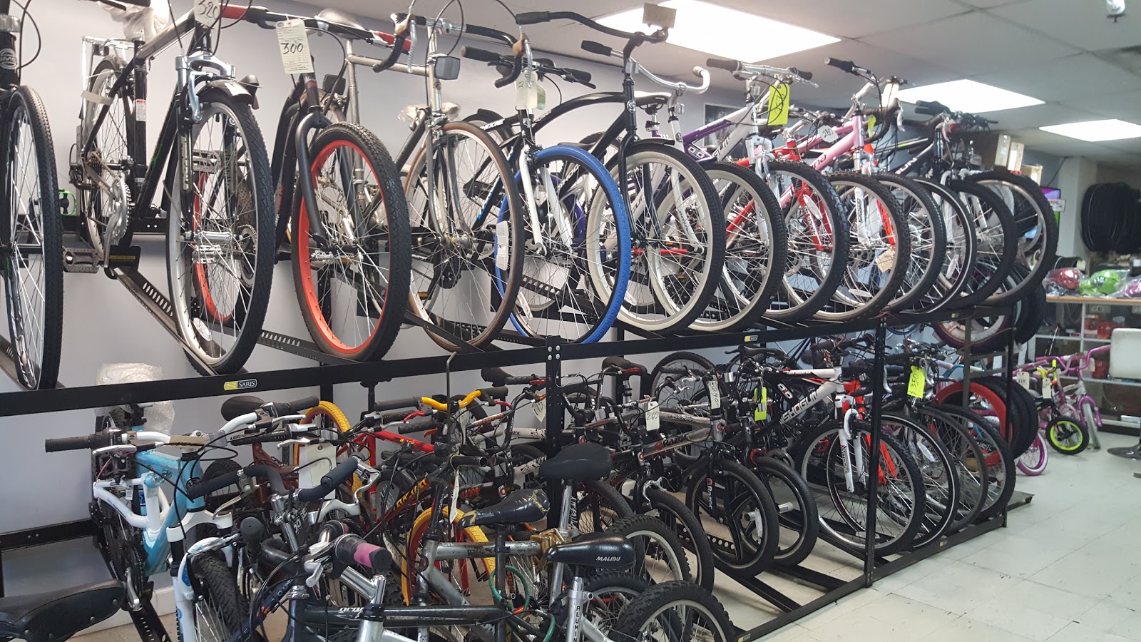 Photo of Bicicleta De Passaic in Passaic City, New Jersey, United States - 3 Picture of Point of interest, Establishment, Store, Bicycle store