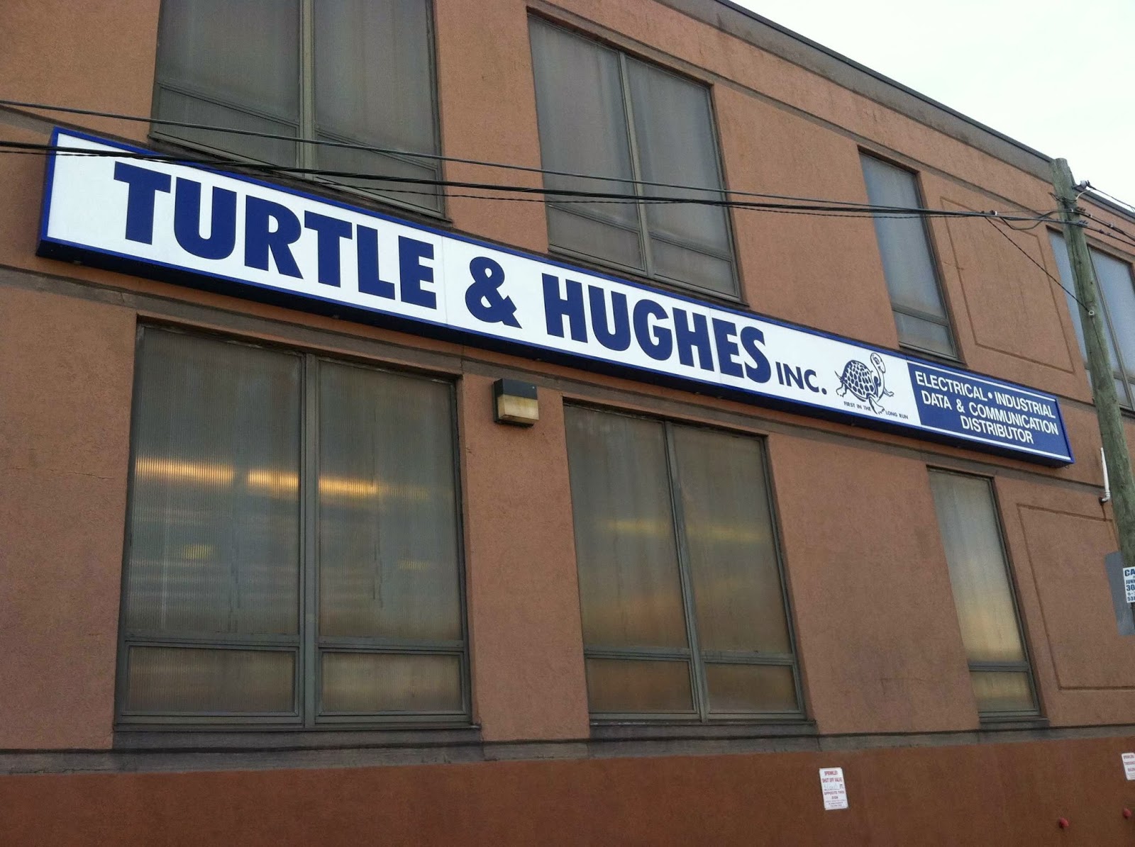 Photo of Turtle & Hughes Inc in Glendale City, New York, United States - 1 Picture of Point of interest, Establishment, Store, Electronics store