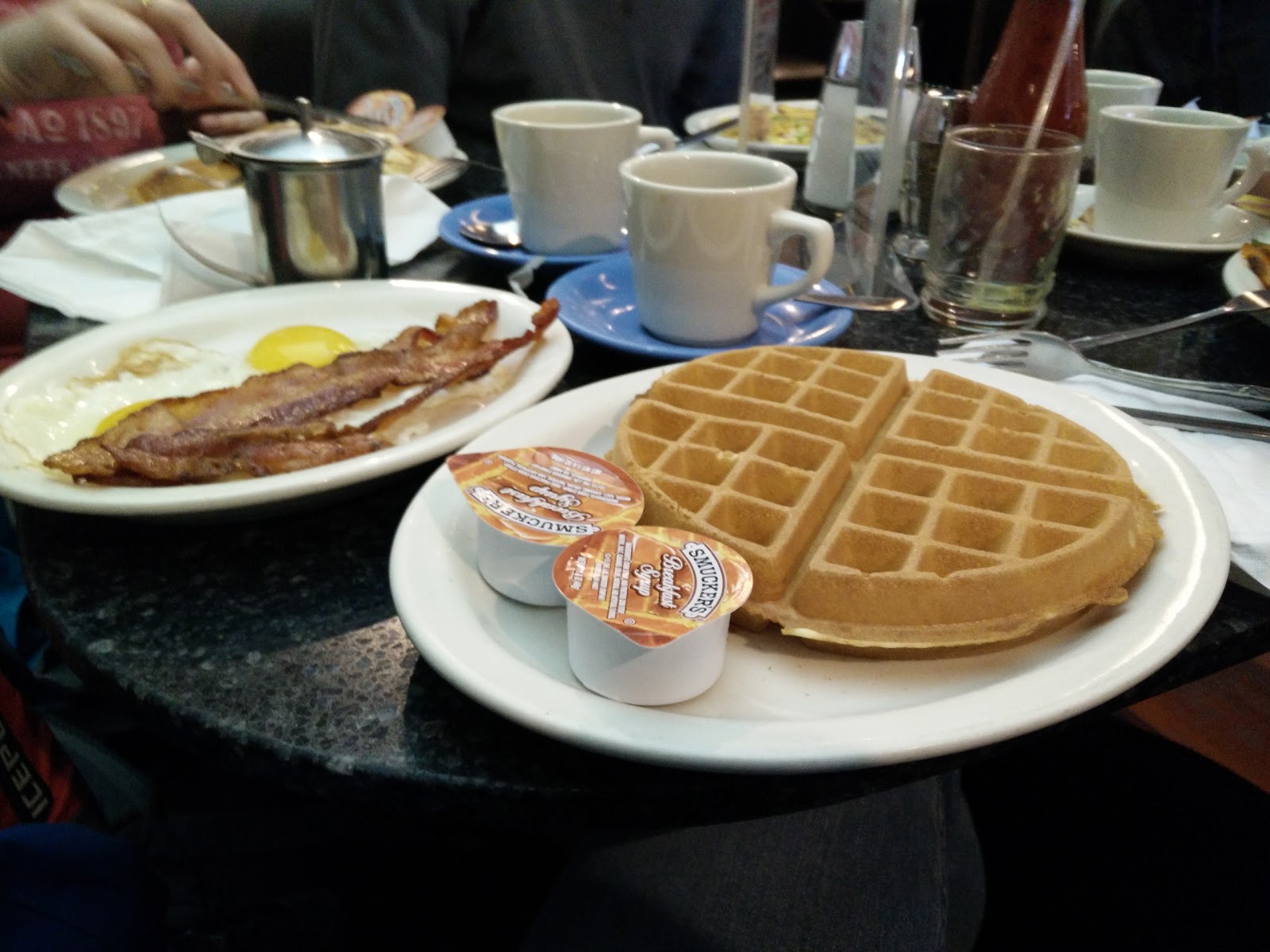 Photo of Theatre Row Diner in New York City, New York, United States - 2 Picture of Restaurant, Food, Point of interest, Establishment, Bar