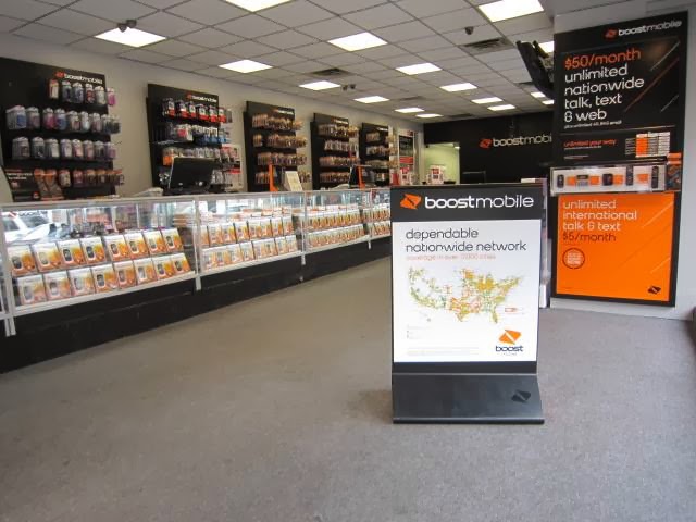 Photo of Boost Mobile in Newark City, New Jersey, United States - 6 Picture of Point of interest, Establishment, Store, Electronics store