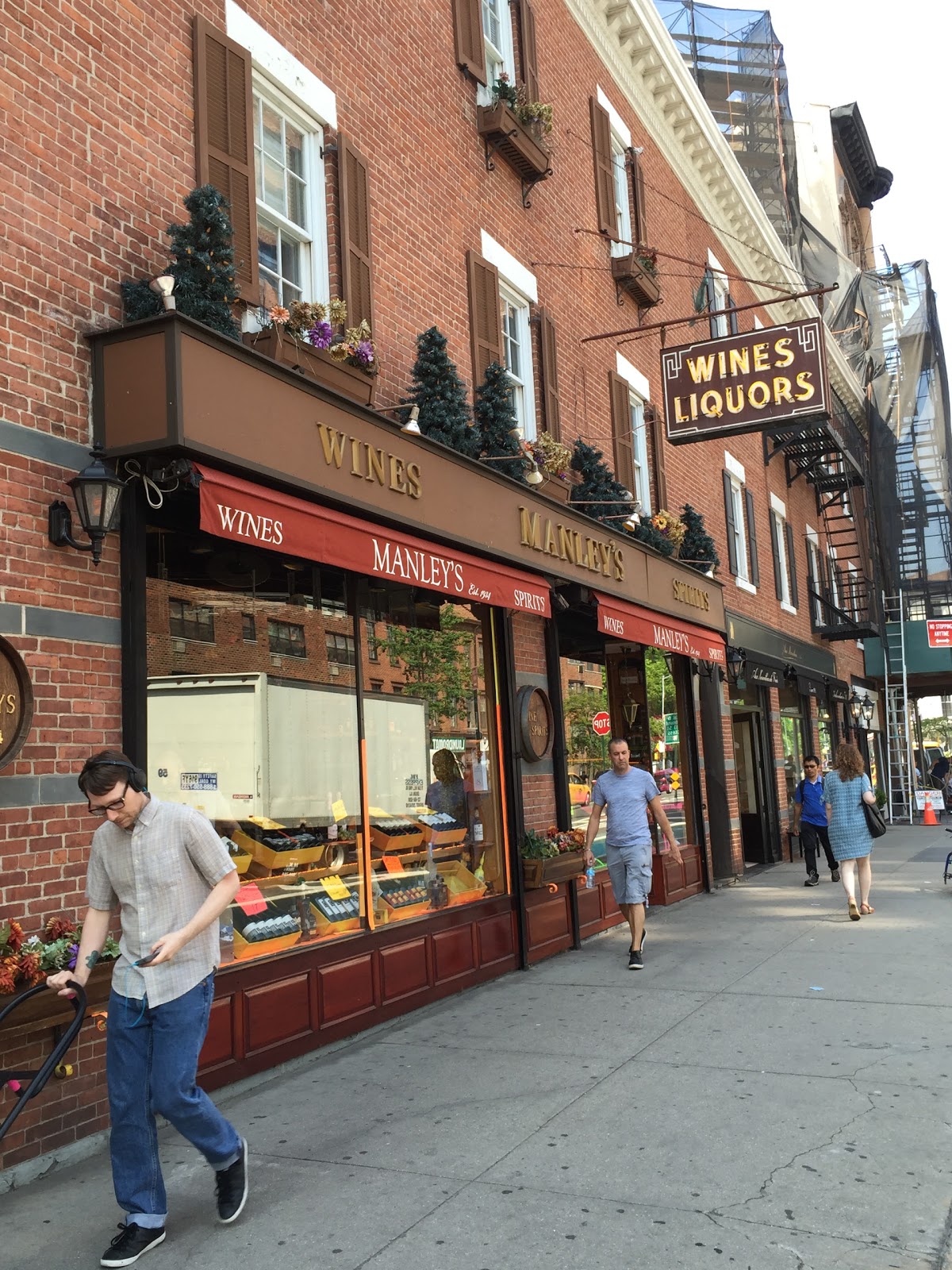 Photo of Manley's Wines & Spirits in New York City, New York, United States - 2 Picture of Food, Point of interest, Establishment, Store, Liquor store