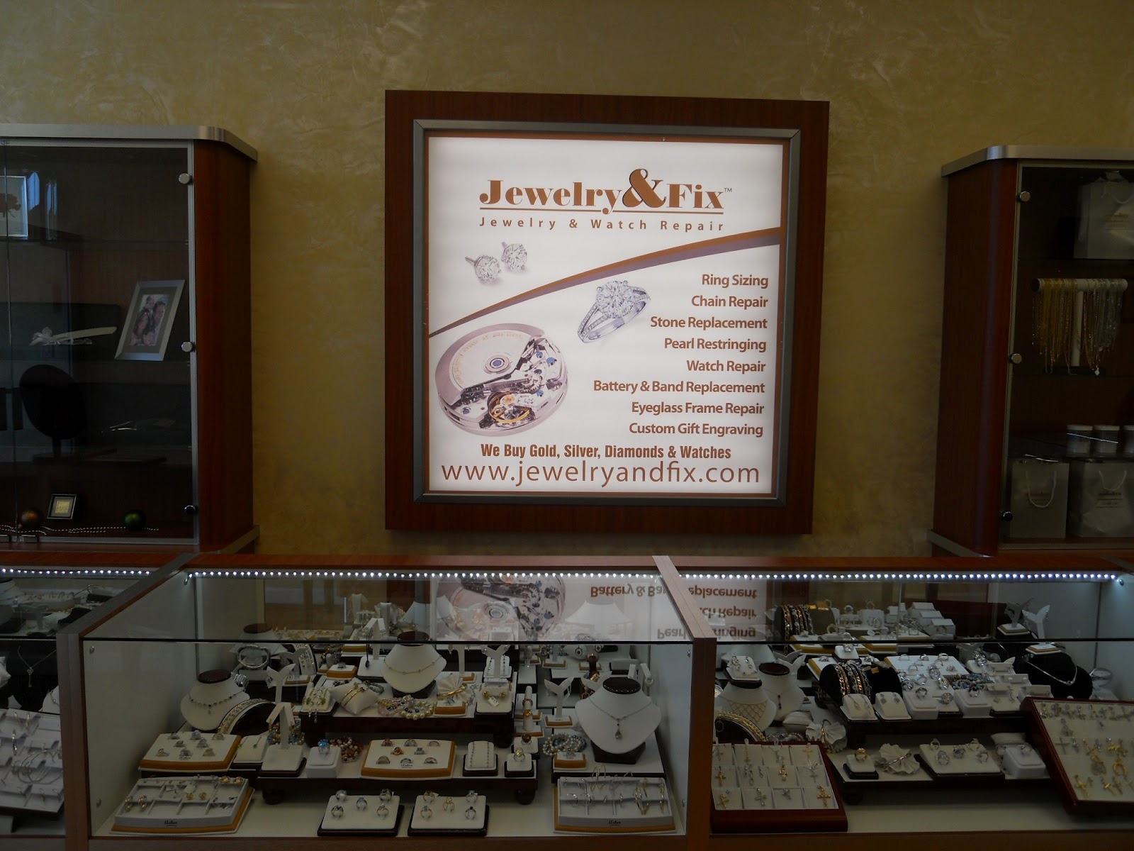 Photo of Jewelry & Fix in Franklin Square City, New York, United States - 3 Picture of Point of interest, Establishment, Store, Jewelry store