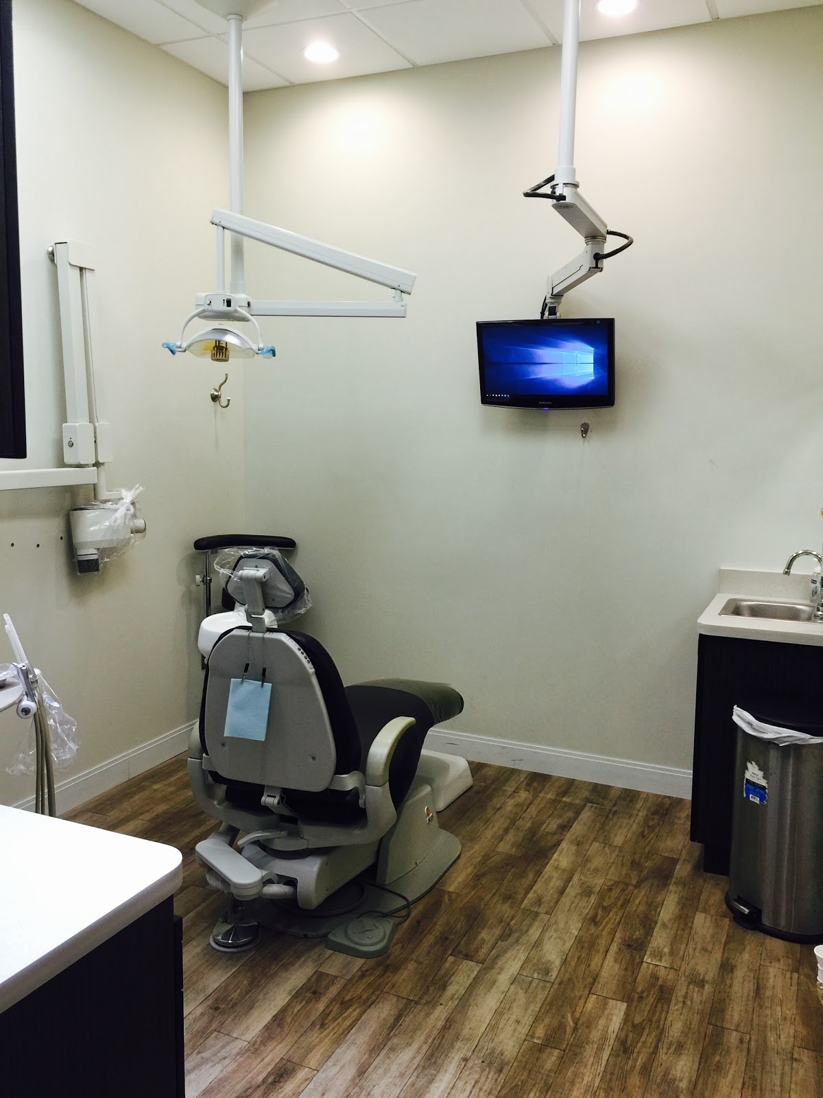 Photo of CONFIDENTAL in Carlstadt City, New Jersey, United States - 2 Picture of Point of interest, Establishment, Health, Dentist