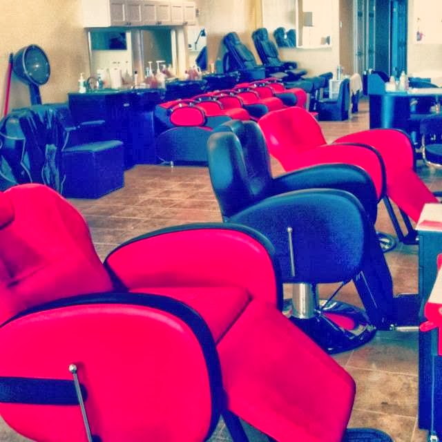 Photo of Diva Salon in Parlin City, New Jersey, United States - 2 Picture of Point of interest, Establishment, Health, Spa, Beauty salon, Hair care