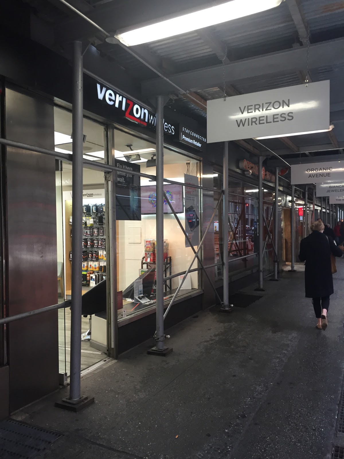 Photo of Verizon Wireless in New York City, New York, United States - 1 Picture of Point of interest, Establishment, Store