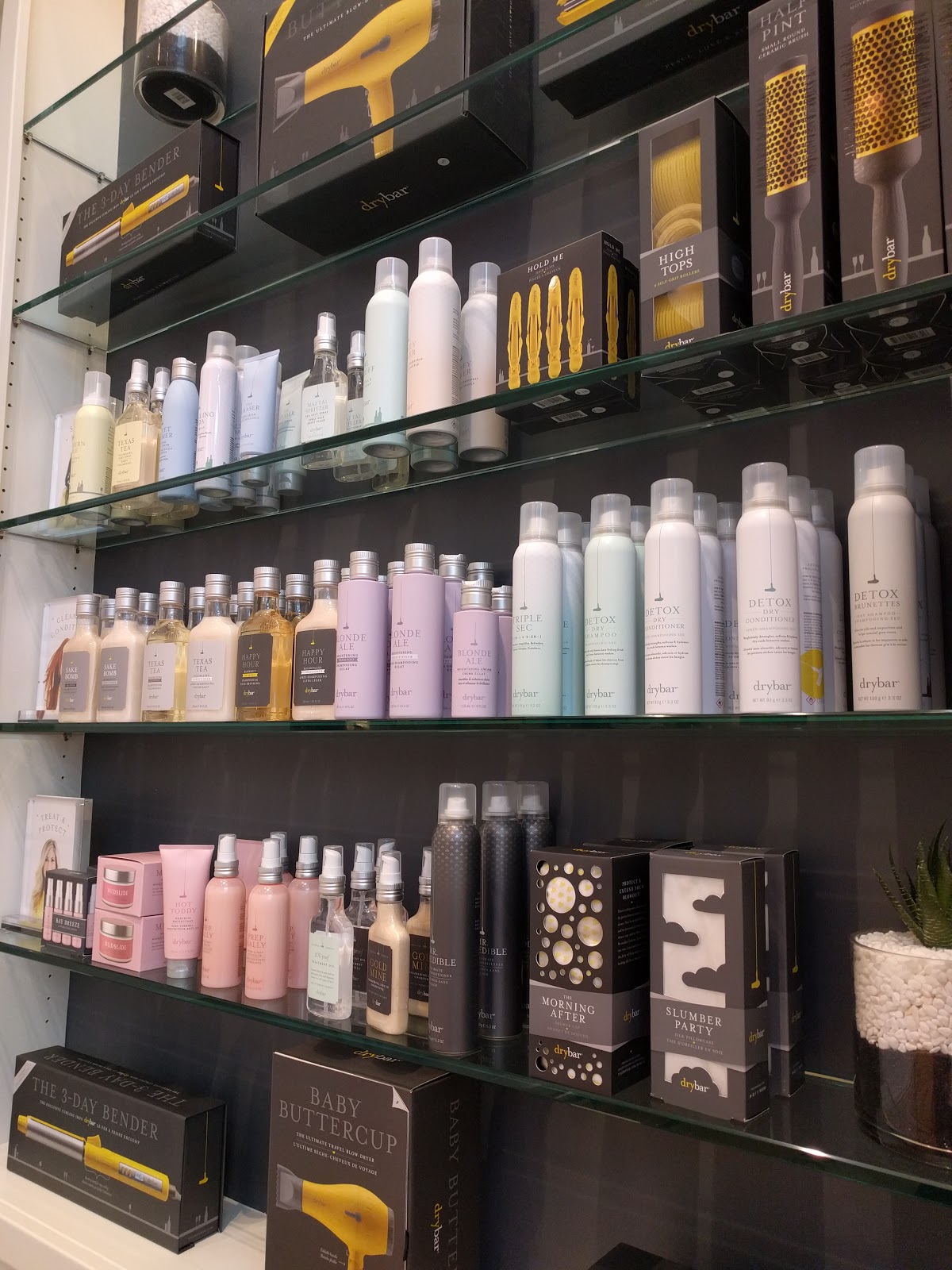 Photo of Drybar Battery Park City in Brookfield Place in New York City, New York, United States - 1 Picture of Point of interest, Establishment, Hair care