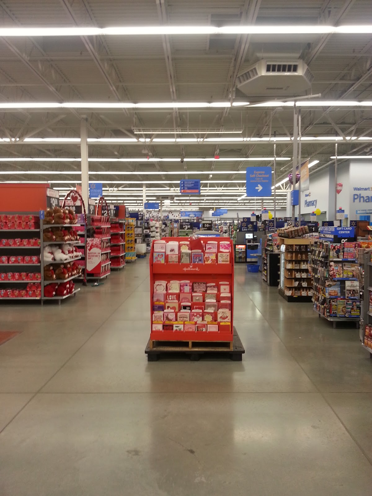 Photo of Walmart Supercenter in Teterboro City, New Jersey, United States - 3 Picture of Food, Point of interest, Establishment, Store, Grocery or supermarket, Electronics store, Department store