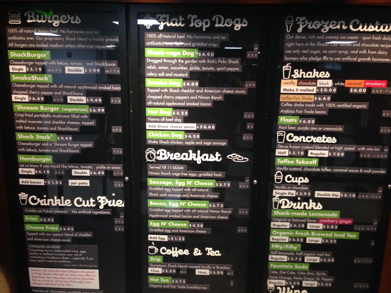 Photo of Shake Shack in Jamaica City, New York, United States - 3 Picture of Restaurant, Food, Point of interest, Establishment, Store, Meal takeaway