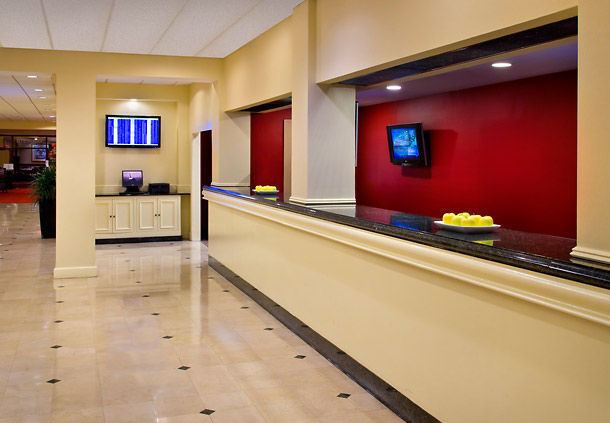 Photo of New York LaGuardia Airport Marriott in East Elmhurst City, New York, United States - 8 Picture of Restaurant, Food, Point of interest, Establishment, Lodging