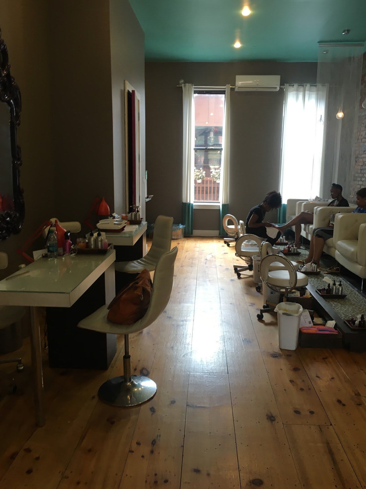 Photo of VERY POLISHED LOUNGE in Kings County City, New York, United States - 3 Picture of Point of interest, Establishment, Beauty salon, Hair care