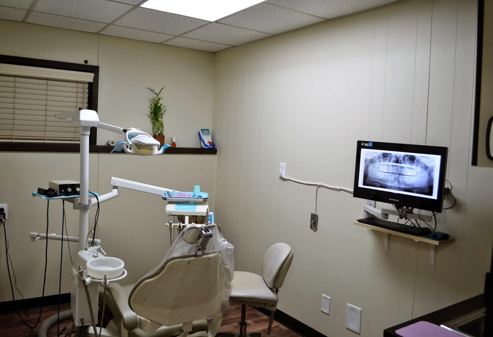 Photo of Urban Smiles Dental P.A in Roselle City, New Jersey, United States - 2 Picture of Point of interest, Establishment, Health, Dentist