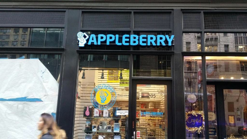 Photo of AppleBerry iPhone repair in New York City, New York, United States - 1 Picture of Point of interest, Establishment