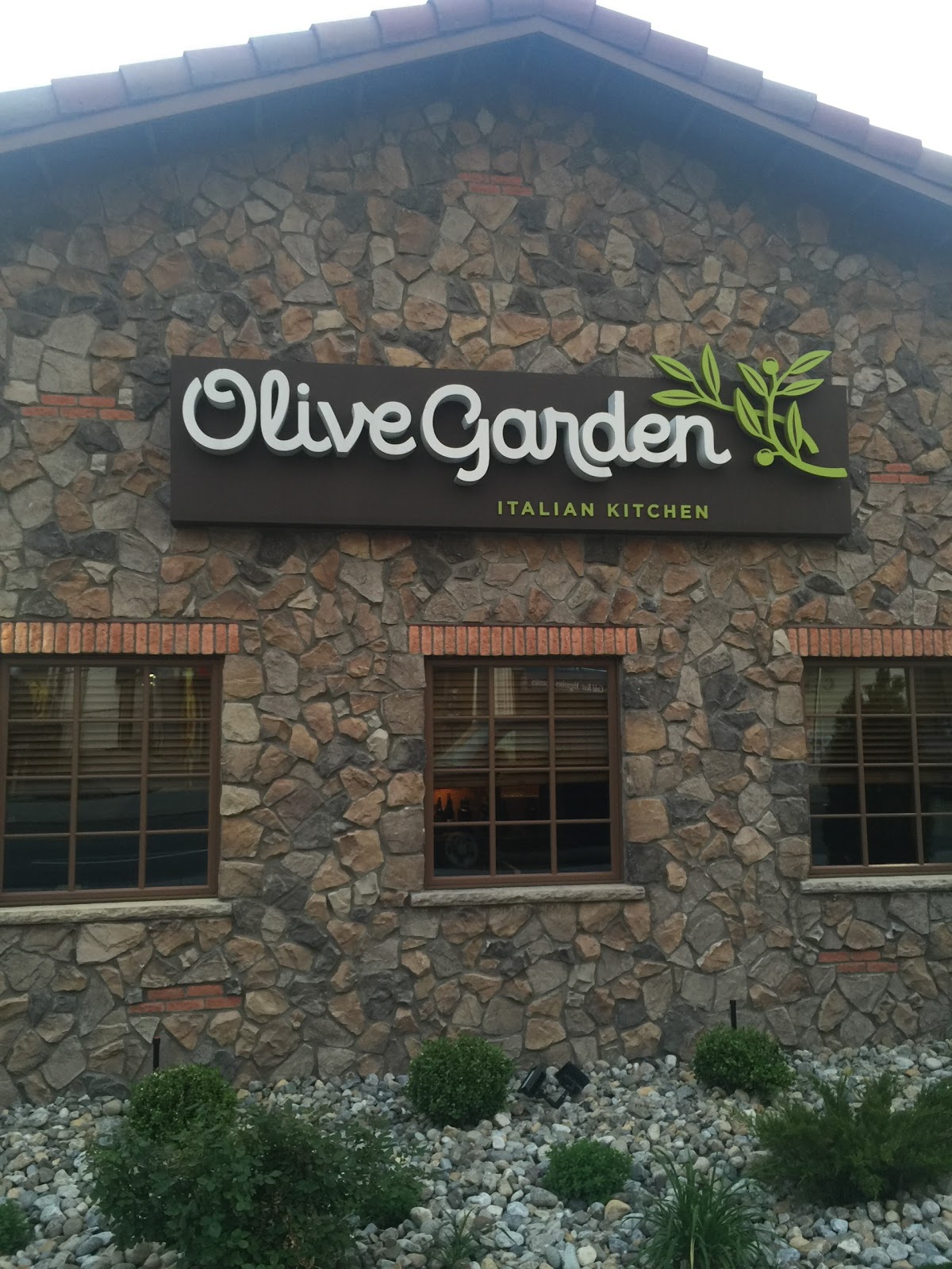 Photo of Olive Garden in Queens City, New York, United States - 2 Picture of Restaurant, Food, Point of interest, Establishment, Meal takeaway