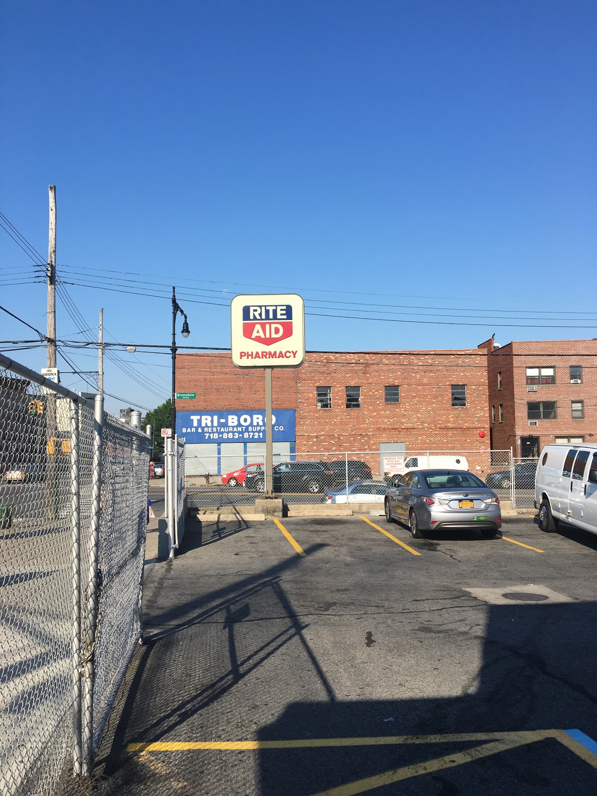 Photo of Rite Aid Pharmacy in Bronx City, New York, United States - 2 Picture of Food, Point of interest, Establishment, Store, Health, Convenience store, Pharmacy