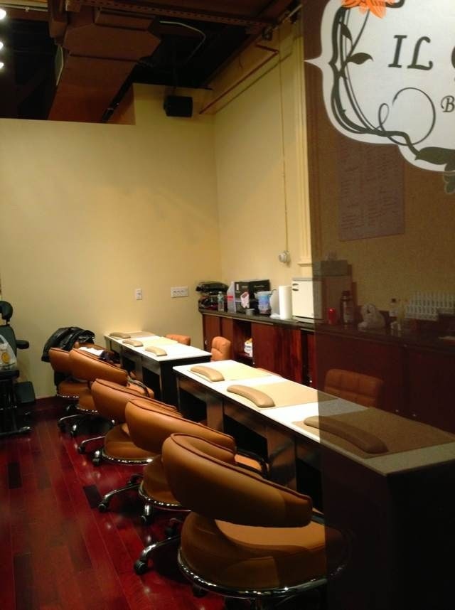 Photo of Il girasole nail spa in New York City, New York, United States - 3 Picture of Point of interest, Establishment, Beauty salon, Hair care