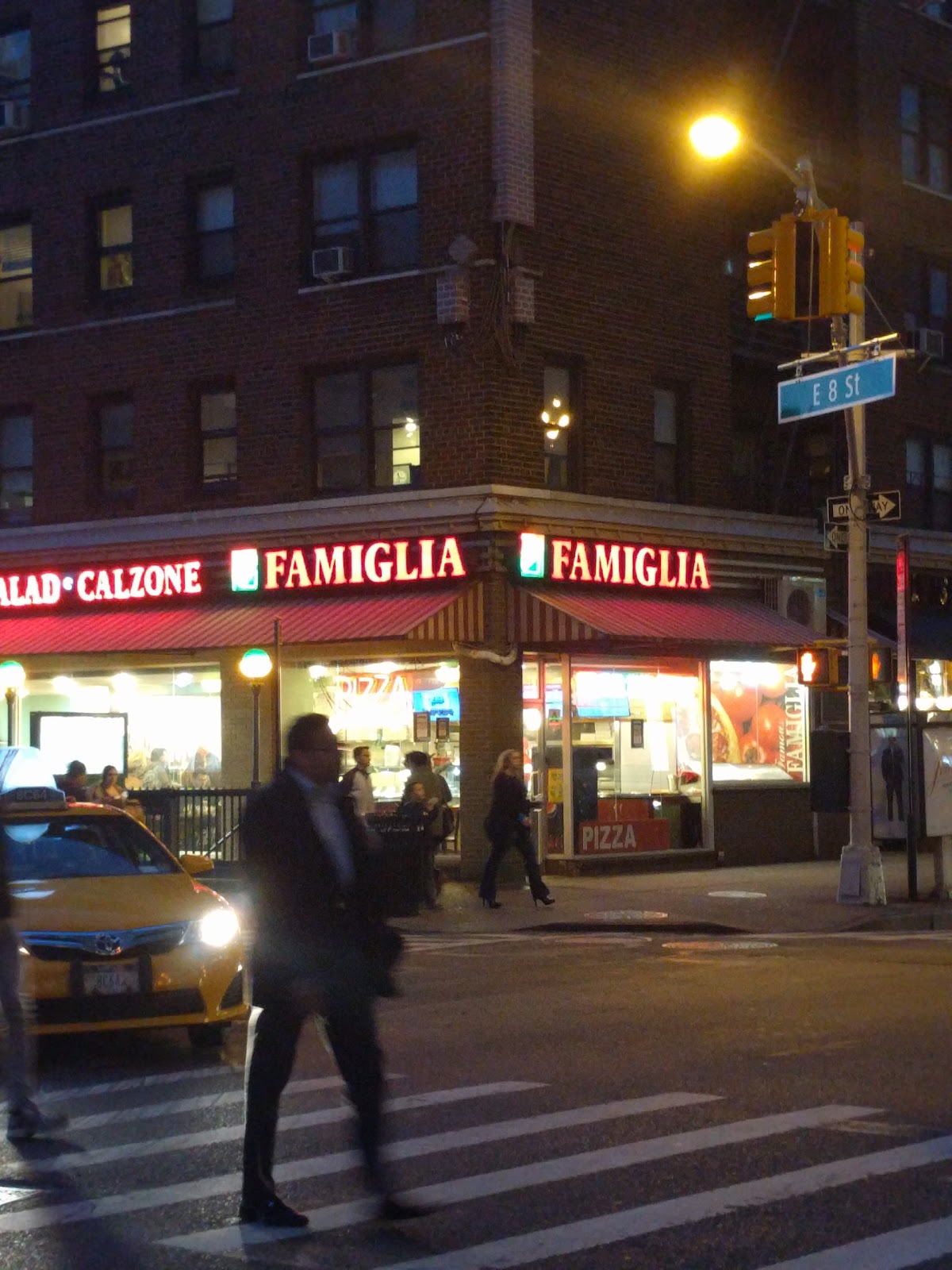 Photo of Famiglia Pizzeria in New York City, New York, United States - 2 Picture of Restaurant, Food, Point of interest, Establishment, Meal takeaway, Meal delivery