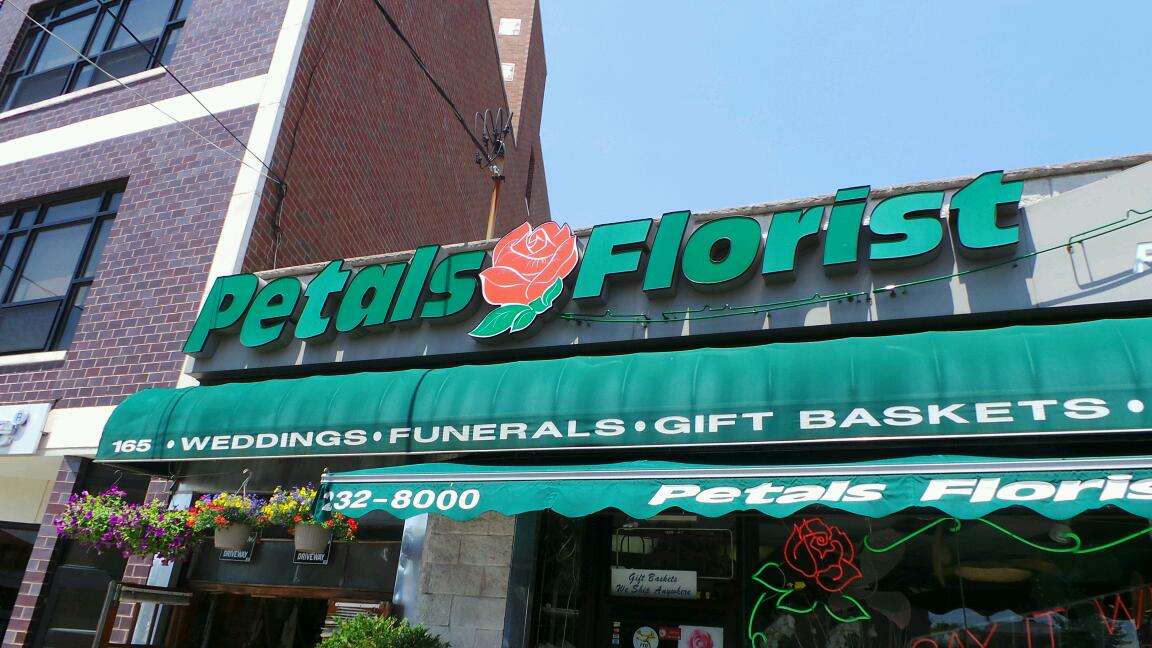 Photo of Petals Floral Design in Brooklyn City, New York, United States - 2 Picture of Point of interest, Establishment, Store, Florist