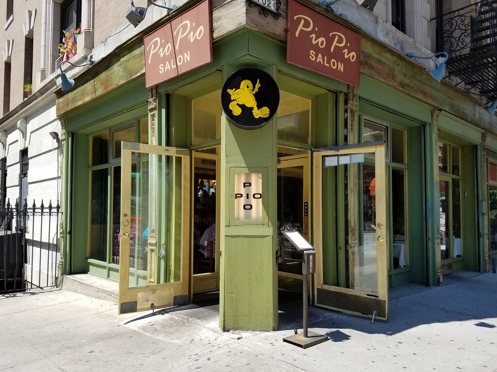 Photo of Pio Pio Salon in New York City, New York, United States - 1 Picture of Restaurant, Food, Point of interest, Establishment