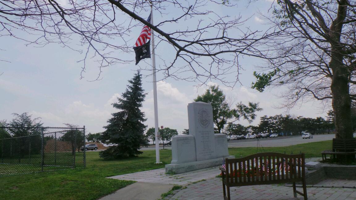 Photo of Midland Beach Veterans Memorial in Staten Island City, New York, United States - 1 Picture of Point of interest, Establishment, Local government office, Park