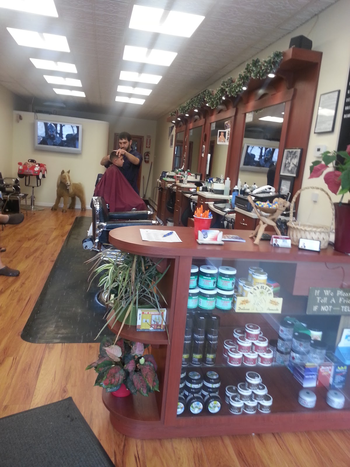 Photo of Neighborhood Barber Shop in Franklin Square City, New York, United States - 7 Picture of Point of interest, Establishment, Health, Hair care