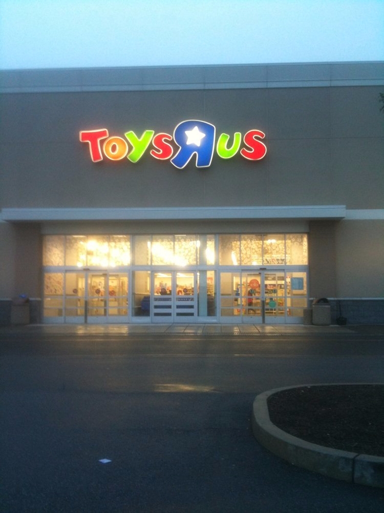 Photo of Toys"R"Us in Secaucus City, New Jersey, United States - 1 Picture of Point of interest, Establishment, Store