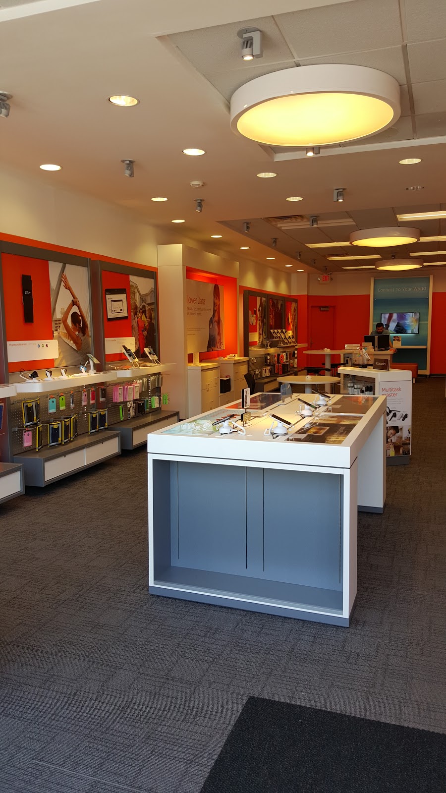 Photo of AT&T Authorized Retailer in Yonkers City, New York, United States - 2 Picture of Point of interest, Establishment, Store