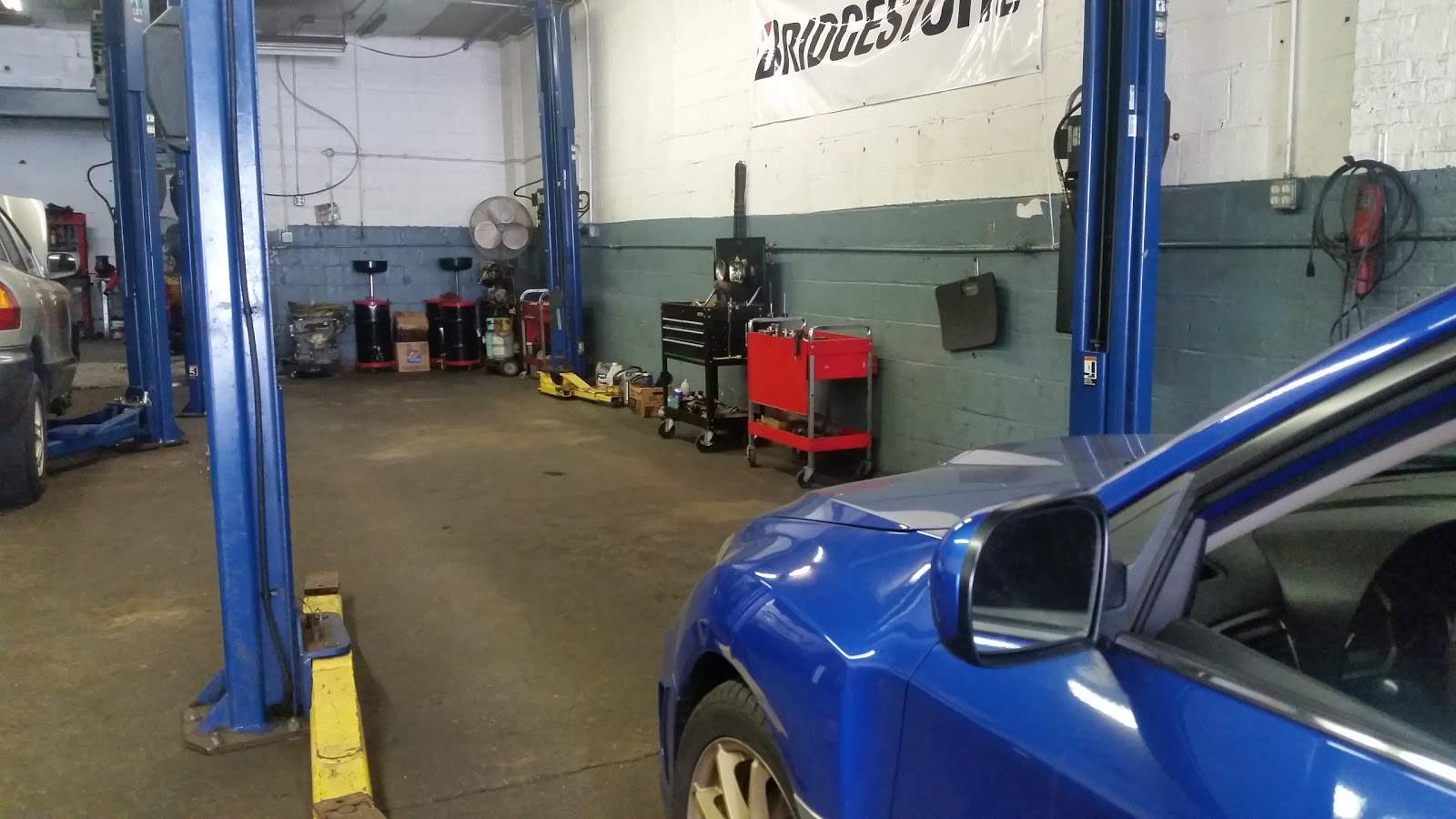 Photo of JMR Auto Center in Queens City, New York, United States - 3 Picture of Point of interest, Establishment, Store, Car repair