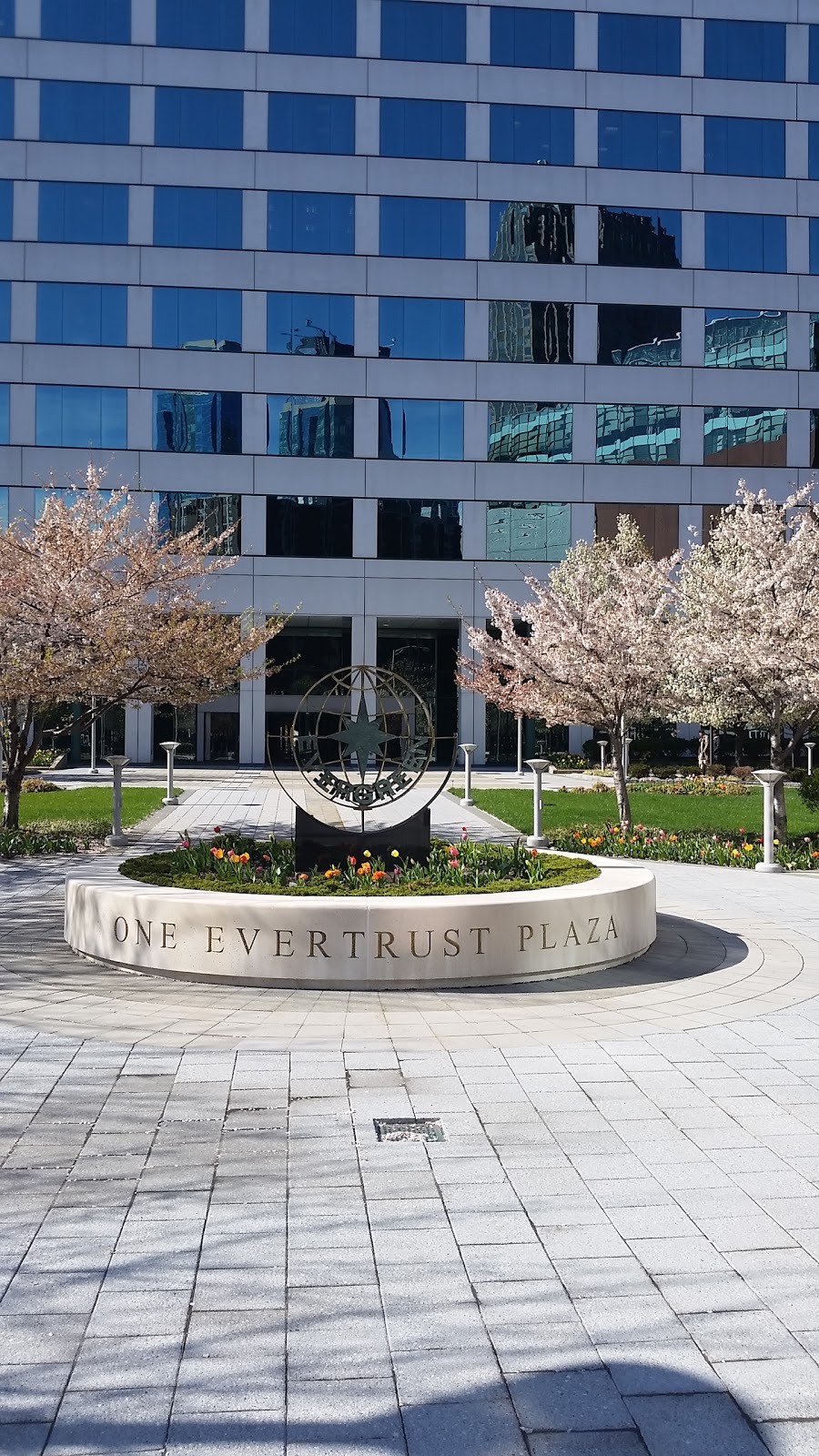 Photo of One Evertrust Plaza in Jersey City, New Jersey, United States - 3 Picture of Point of interest, Establishment, Finance