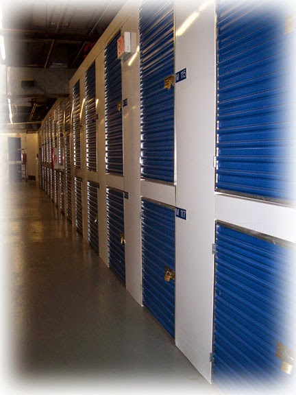 Photo of Storage 1-2-3 Inc in New Hyde Park City, New York, United States - 3 Picture of Point of interest, Establishment, Moving company, Storage