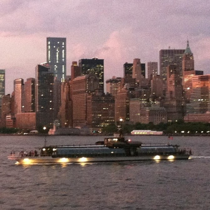 Photo of Bateaux New York in New York City, New York, United States - 3 Picture of Restaurant, Food, Point of interest, Establishment