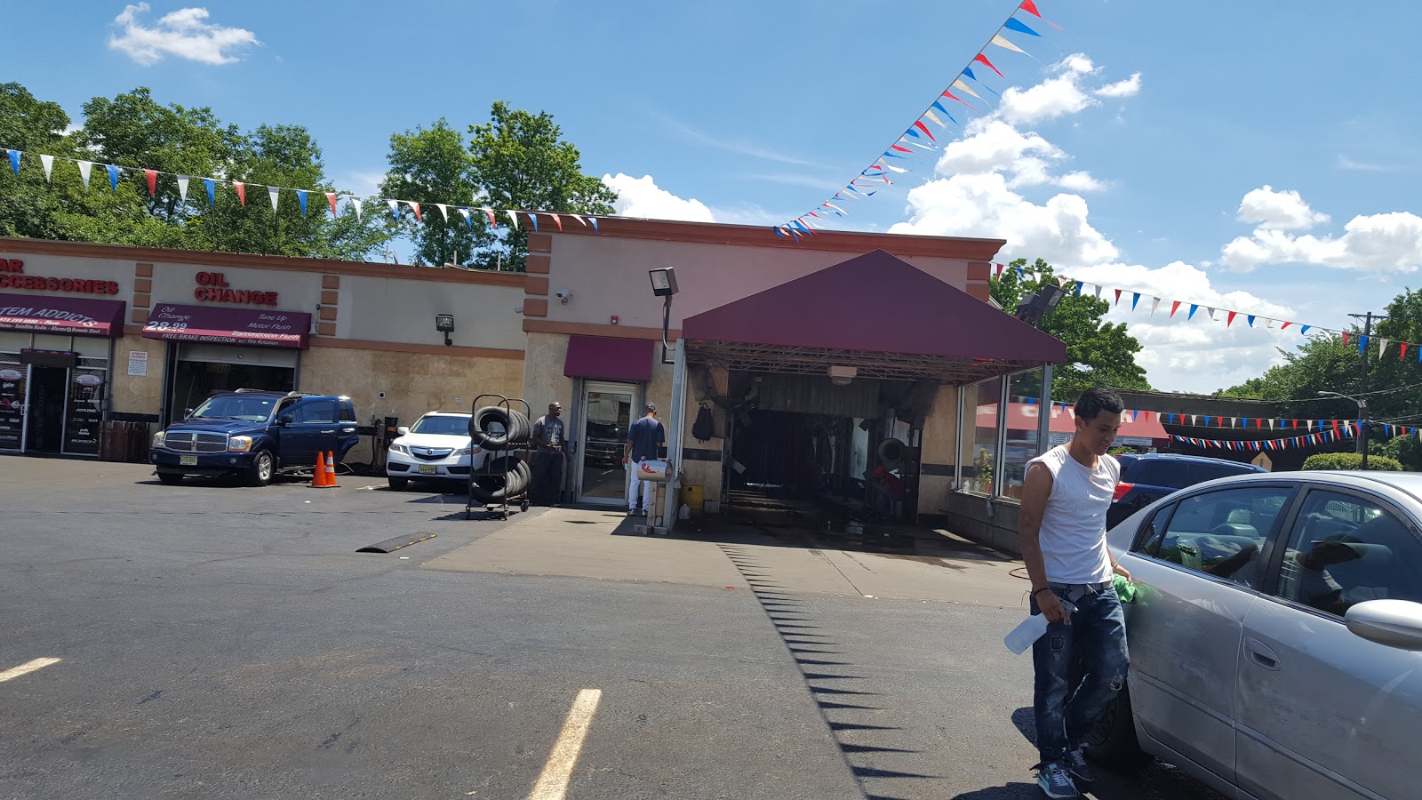 Photo of Lyons Spotless Car Wash Corporation in Irvington City, New Jersey, United States - 3 Picture of Point of interest, Establishment, Car wash