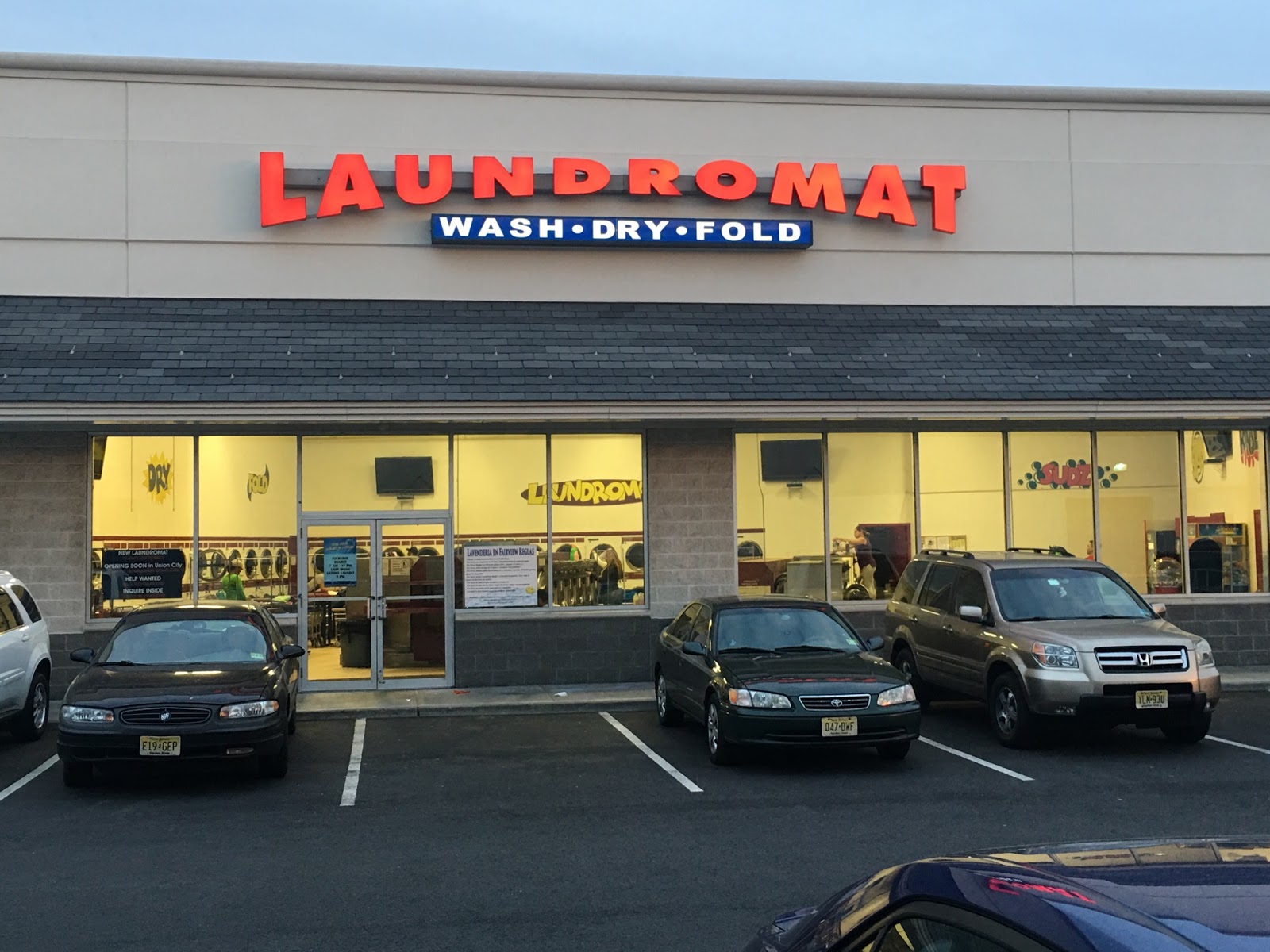 Photo of Laundromat @Fairview in Fairview City, New Jersey, United States - 3 Picture of Point of interest, Establishment, Laundry