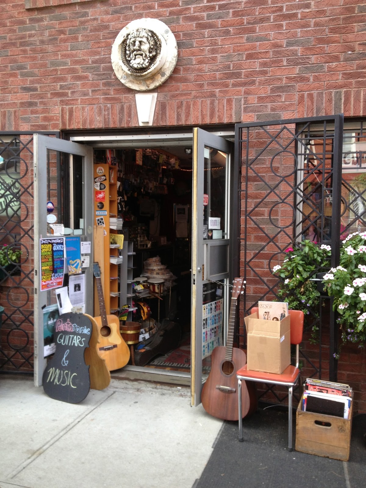 Photo of Pentatonic Guitars in Brooklyn City, New York, United States - 5 Picture of Point of interest, Establishment, Store