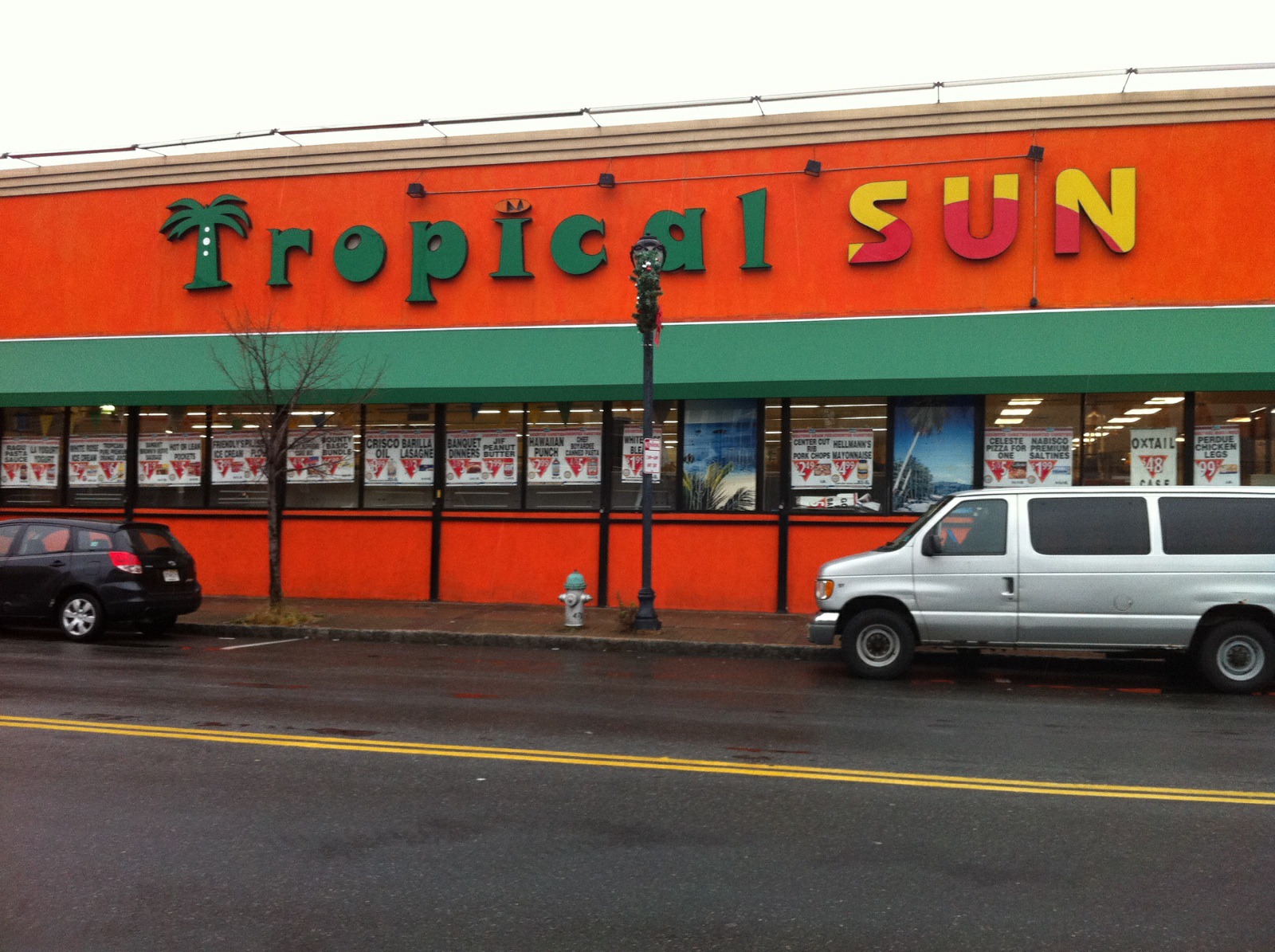 Photo of Tropical Sun in East Orange City, New Jersey, United States - 1 Picture of Food, Point of interest, Establishment, Store, Grocery or supermarket
