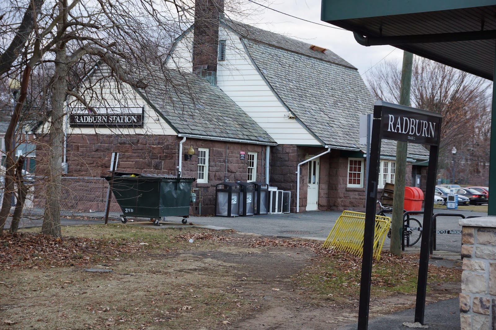 Photo of Radburn Train Station in Fair Lawn City, New Jersey, United States - 1 Picture of Point of interest, Establishment, Transit station, Train station